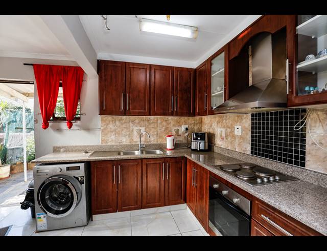 4 BEDROOM HOUSE FOR SALE IN HILLGROVE